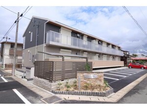 アヴァンセ横井外観写真
