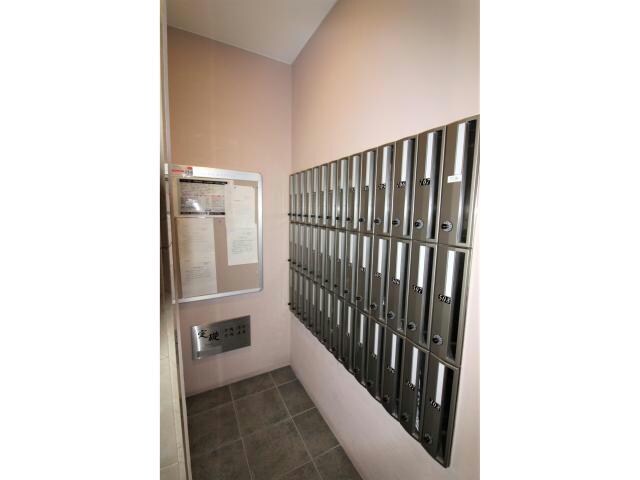 物件外観写真2　(メールBOX)