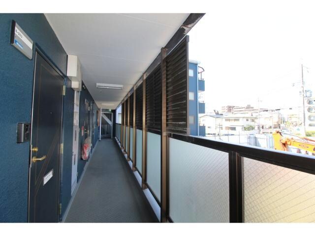 物件外観写真3　(共用廊下)