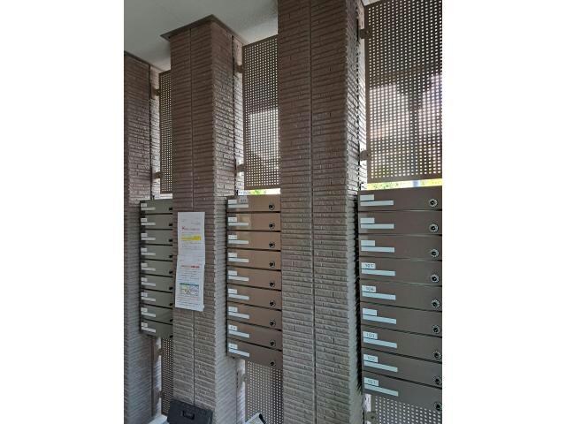 物件外観写真4　(メールBOX)