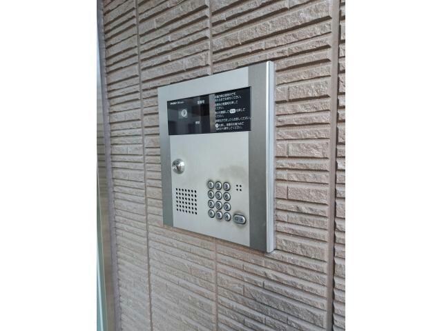 物件外観写真5　(オートロック)