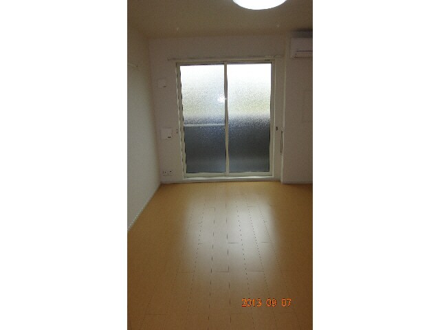 物件内観写真11　(照明付き)