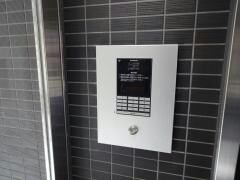 物件外観写真6　(オートロックで安心)