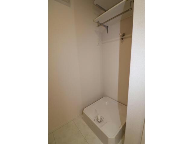 物件内観写真10　(洗濯機置き場)