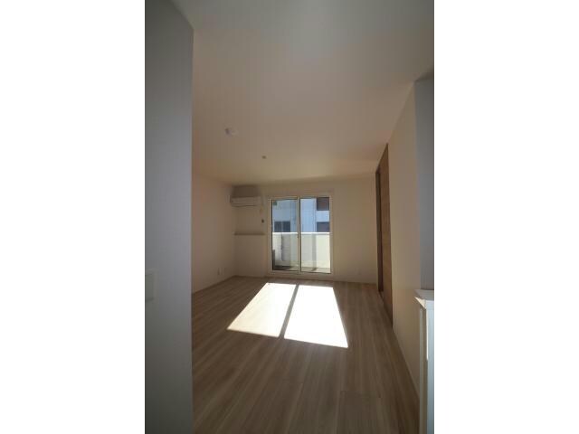 物件内観写真15　(陽当たり良好)