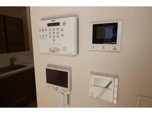 物件内観写真19　(モニター付きインターホン)