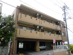 フジスター宜野湾外観写真