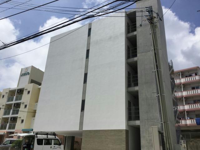N，K　place