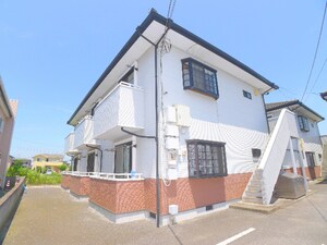マウントリヴァＡ･Ｂ･Ｃ外観写真