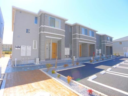 高尾崎NEW TOWN La・Terre E外観写真