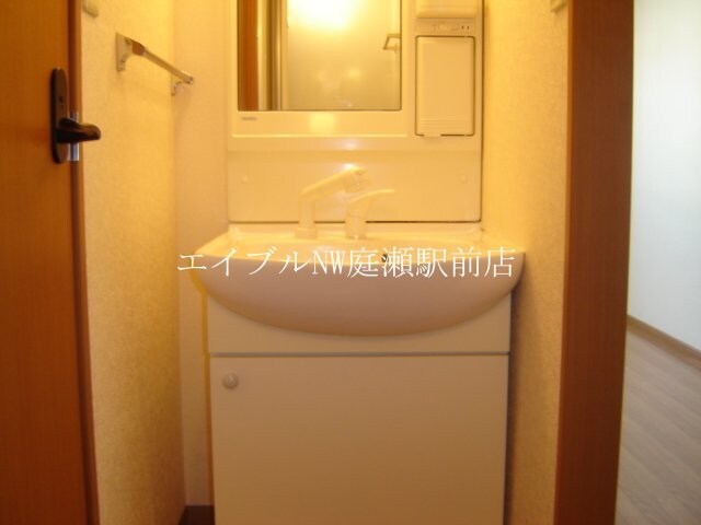 物件内観写真11　(洗面)