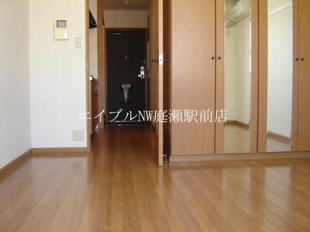 物件内観写真12　(洋室)