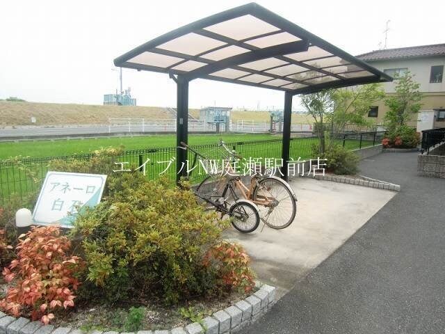 物件内観写真13　(駐輪場)