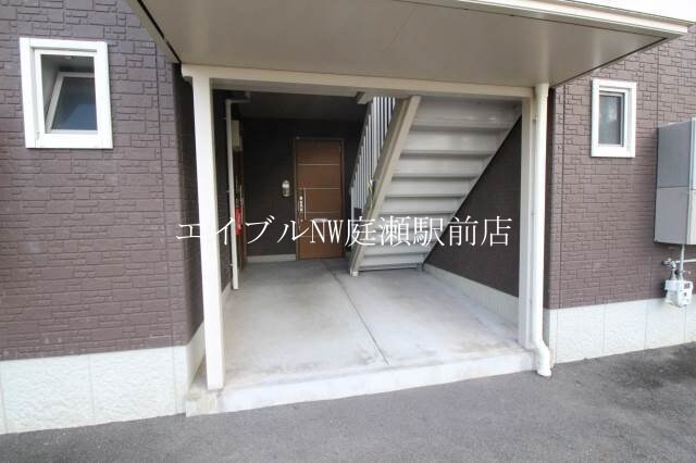 物件外観写真5　(エントランス)