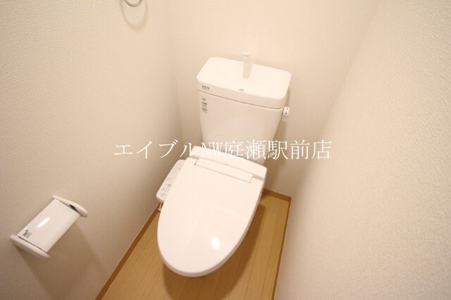 物件内観写真8　(トイレ)