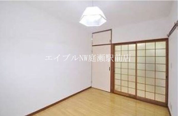 その他部屋・スペース(別のお部屋の写真です。実際とは異なります。)