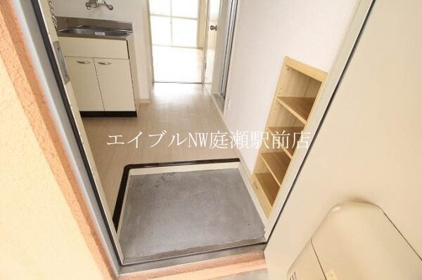 玄関(同タイプのお部屋の写真です)