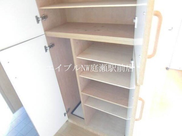 その他設備(シューズボックス)
