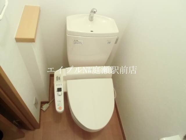 物件内観写真6　(トイレは洗浄機能付き温水シャワー付（＾＾）ｖ)