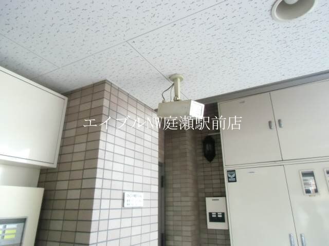 物件内観写真11　(防犯カメラで24時間監視)