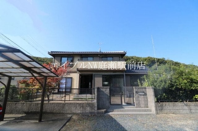 西辛川戸建の物件外観写真