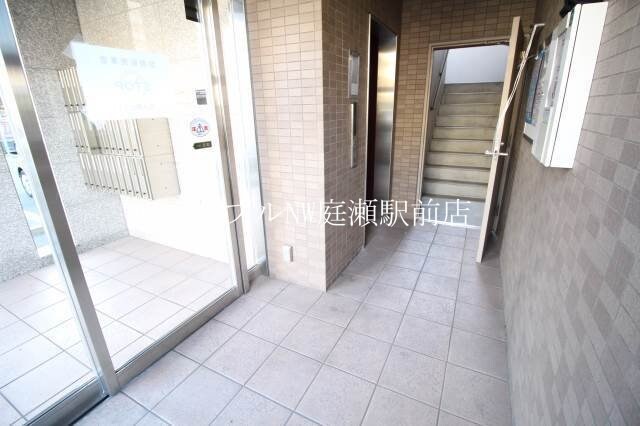 物件内観写真18　(エントランス)