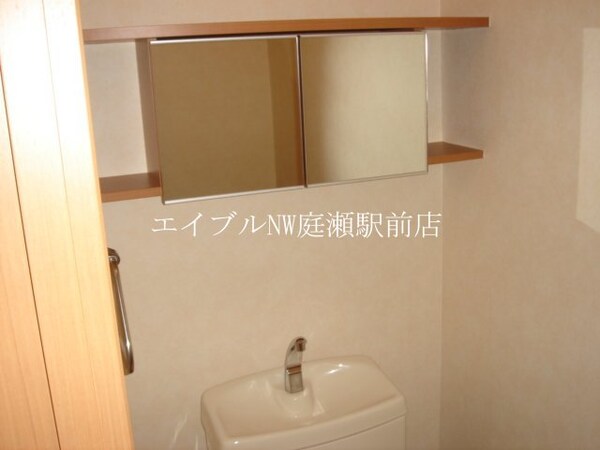 トイレ(トイレ戸棚)