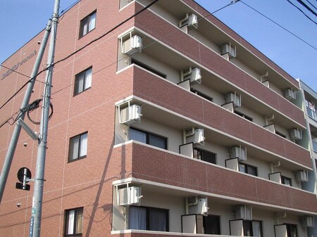 サダーズ　伊福町外観写真