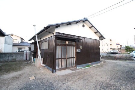 花尻あかね町貸家外観写真