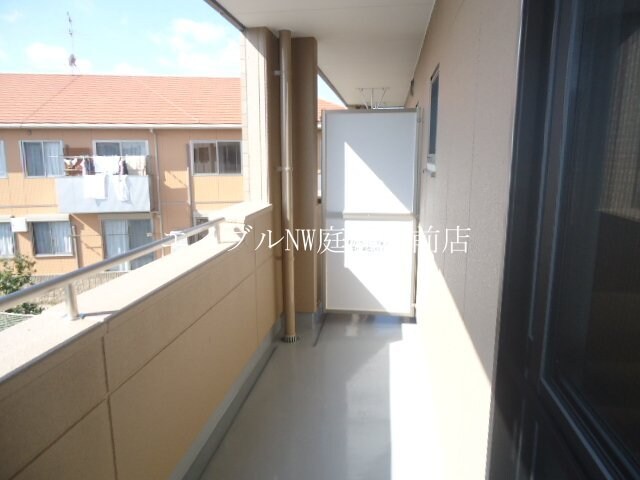 物件内観写真11　(ベランダ)