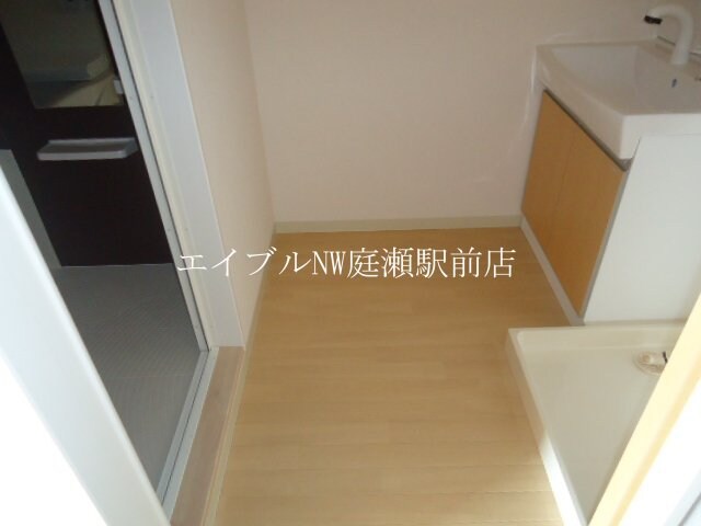 物件内観写真14　(洗面所)