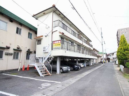 新丸栄コーポ　外観写真