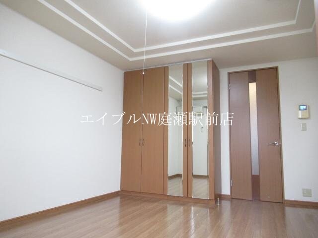 物件内観写真6　(洋室)