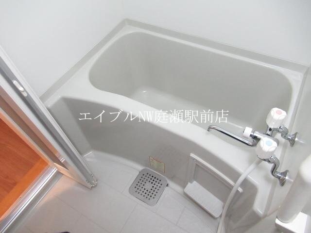 物件内観写真8　(ユニットバス)