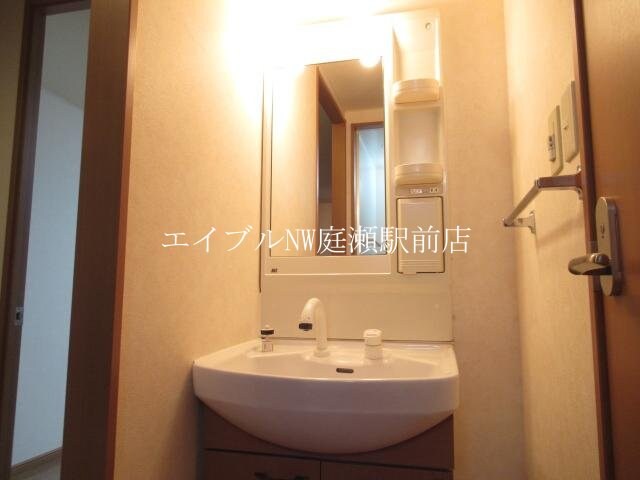 物件内観写真11　(洗髪洗面化粧台)