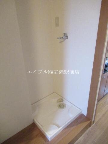 物件内観写真15　(洗濯機置場)