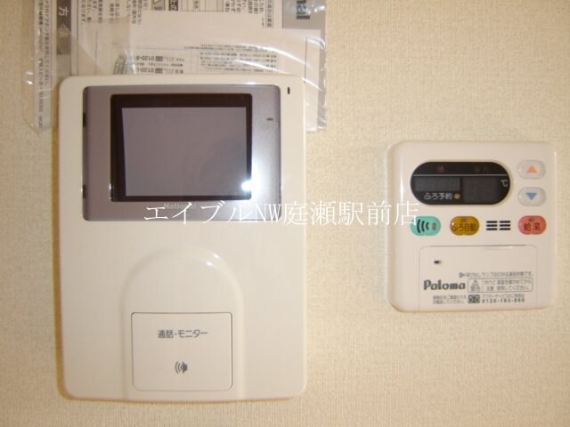 物件内観写真16　(カメラ付インターホン)