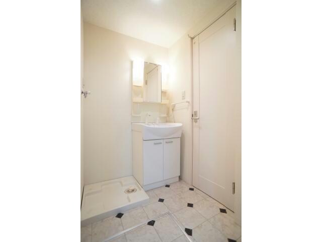 物件内観写真7　(独立洗面台)