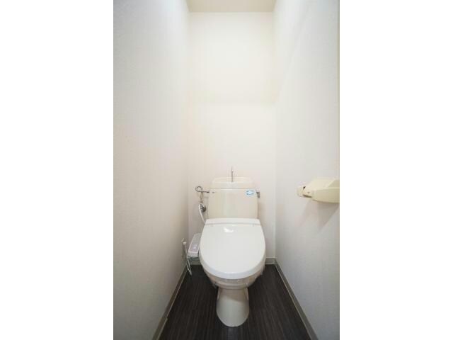 物件内観写真10　(温水洗浄便座付き)