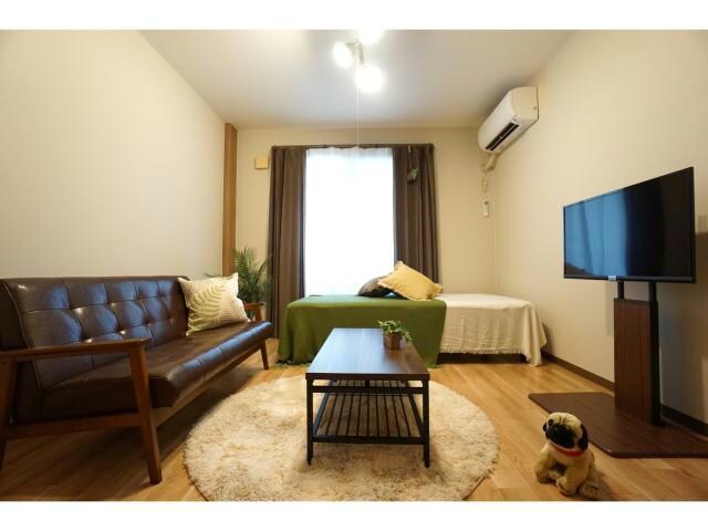 物件内観写真5　(家具家電付きルーム)