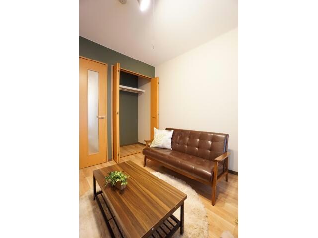 物件内観写真8　(クローゼット収納)