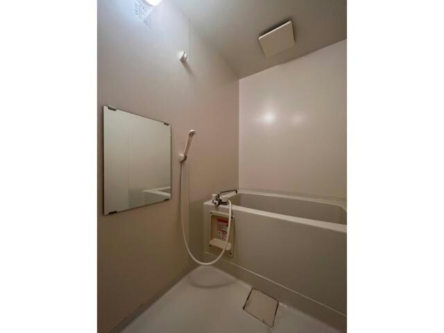 物件内観写真10　(バスルーム)