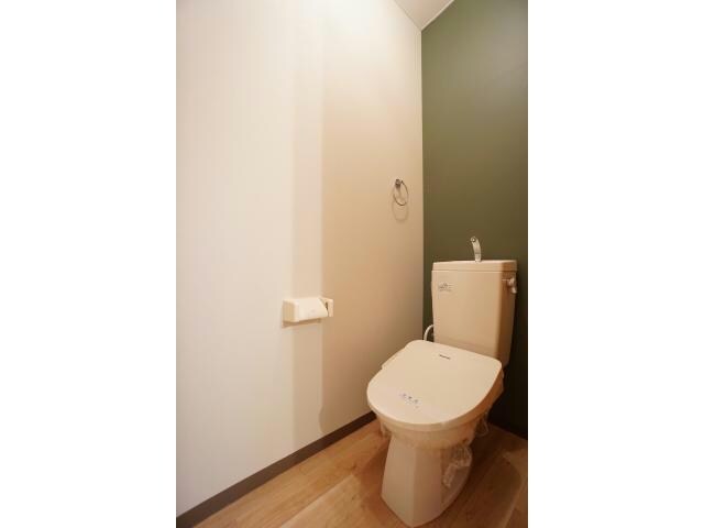 物件内観写真12　(温水洗浄便座)