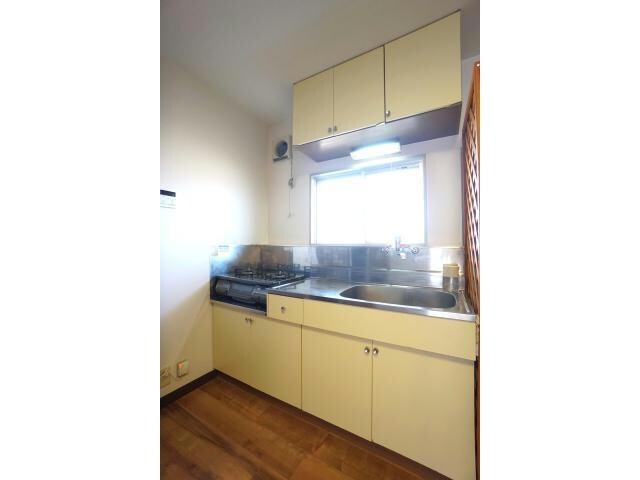 物件内観写真10　(2口ガスコンロ付き)