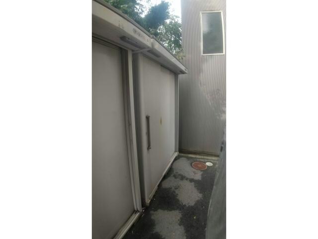 物件外観写真4　(専用物置◎)