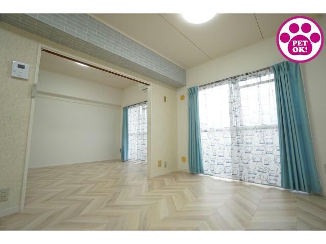 物件外観写真1　(4B　カフェ)