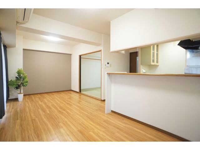 物件内観写真3　(人気のカウンターキッチン♪)