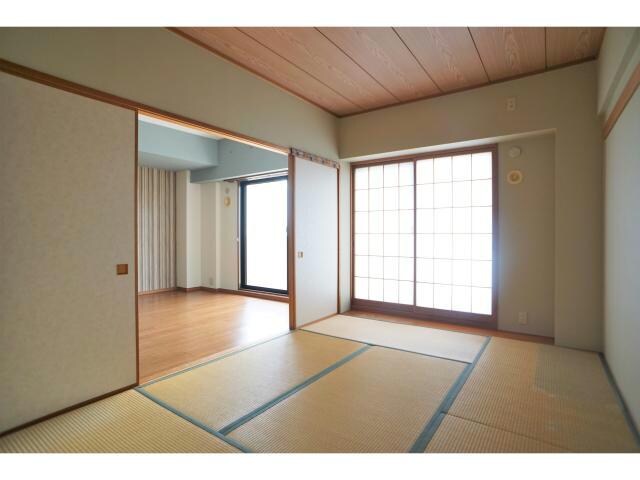 物件内観写真9　(南向きです♪)