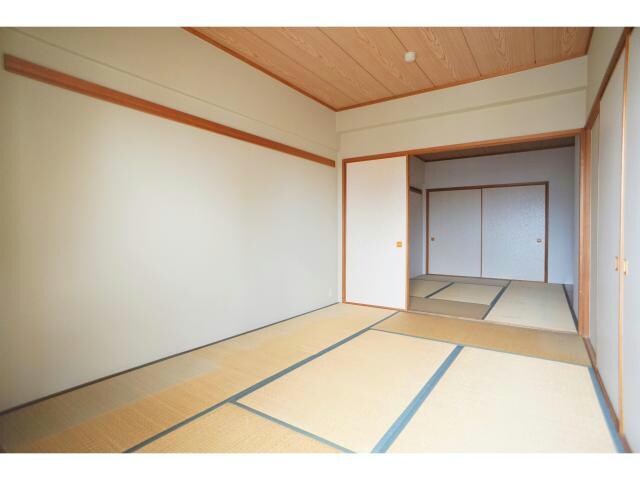 物件内観写真10　(続き和室)