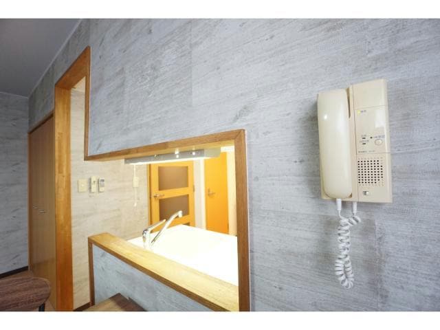 物件内観写真15　(インターホン)